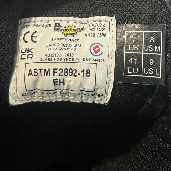 DOC MARTEN 1460 SLIP RESISTANT LEATHER LACE UP WATER PROOF BOOTS - Picture 5 of 6